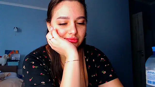 NikiWhite online show from 10-18-25, 09:43