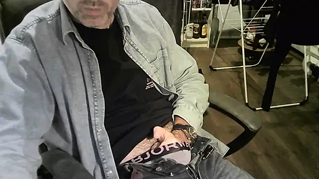 Chrisprngr online show from 10-06-25, 08:17