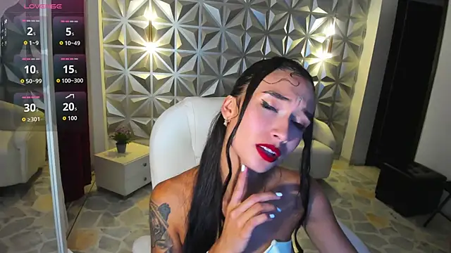 Snapshot of hellen_tease chatting on 05-23-26, 12:31 hellen tease online show from 05-23-26, 12:31