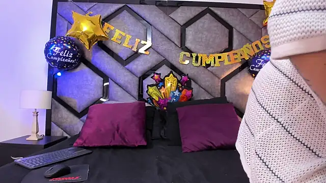 SuzzieSweet online show from 01-08-26, 08:11