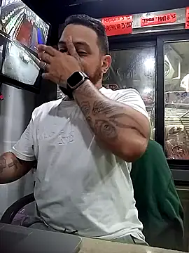 Snapshot of Catire10_ chatting on 10-27-25, 02:21 Catire10 online show from 10-27-25, 02:21