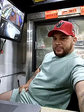 Snapshot of Catire10_ chatting on 12-19-25, 01:29 Catire10 online show from 12-19-25, 01:29