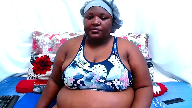 Snapshot of ChubbyBoobsxxx chatting on 11-19-25, 06:13 ChubbyBoobsxxx online show from 11-19-25, 06:13