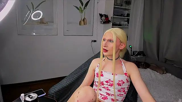 Snapshot of yoi_mika chatting on 12-01-25, 09:09 yoi mika online show from 12-01-25, 09:09