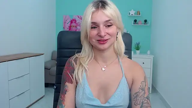 LilFleurish online show from 10-12-25, 05:17