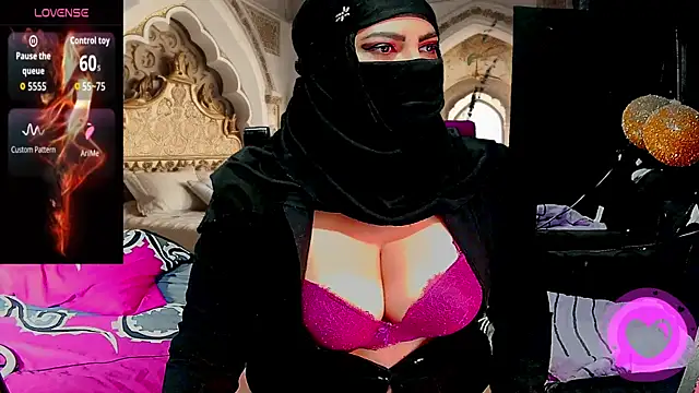 SultanaLayla online show from 02-11-26, 07:41