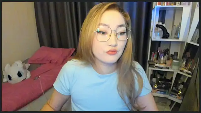 lyra x online show from 11-27-25, 07:16