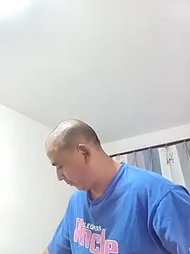 Snapshot of CWQ123 chatting on 10-08-25, 12:03 CWQ123 online show from 10-08-25, 12:03