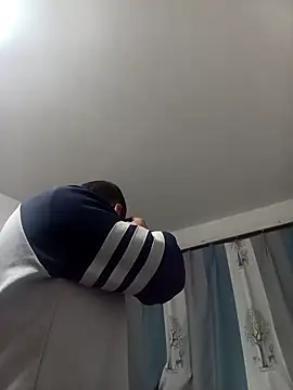 Snapshot of CWQ123 chatting on 10-30-25, 11:11 CWQ123 online show from 10-30-25, 11:11