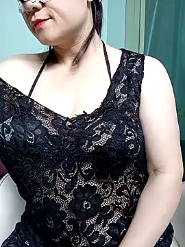 Snapshot of Spa-LinhLinh chatting on 09-25-25, 03:16 Spa-LinhLinh online show from 09-25-25, 03:16