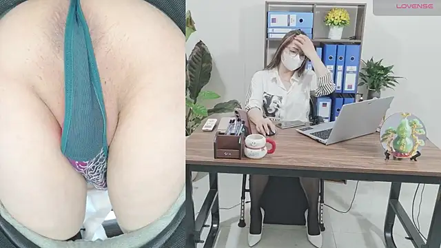Snapshot of Spa-LinhLinh chatting on 07-11-26, 03:26 Spa-LinhLinh online show from 07-11-26, 03:26