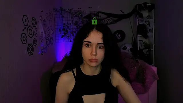 Snapshot of riley_sanders chatting on 10-27-25, 10:52 riley sanders online show from 10-27-25, 10:52