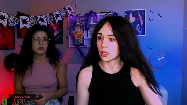 Snapshot of riley_sanders chatting on 10-30-25, 10:16 riley sanders online show from 10-30-25, 10:16