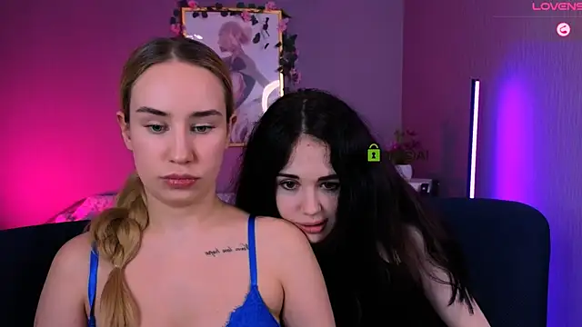 Snapshot of riley_sanders chatting on 11-29-25, 11:30 riley sanders online show from 11-29-25, 11:30