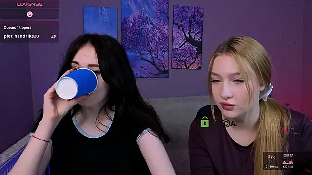 Snapshot of riley_sanders chatting on 01-15-26, 08:34 riley sanders online show from 01-15-26, 08:34