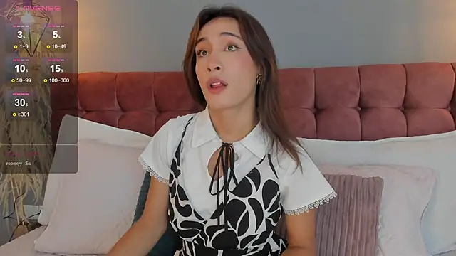 victoria decapri online show from 12-15-25, 08:13