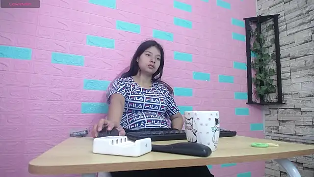 maily can online show from 11-27-25, 12:51