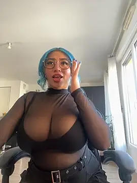 Snapshot of HATSUNE__ chatting on 10-01-25, 10:32 HATSUNE online show from 10-01-25, 10:32