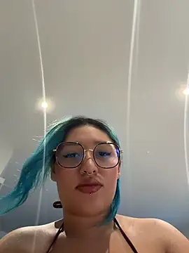 HATSUNE   online show from 06-14-26, 06:21