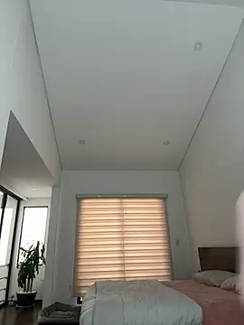 Snapshot of zoecams1 chatting on 09-16-25, 11:06 zoecams1 online show from 09-16-25, 11:06