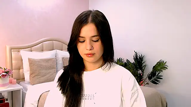 lil angel  online show from 09-28-25, 06:57