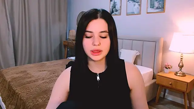 lil angel  online show from 02-12-26, 08:15