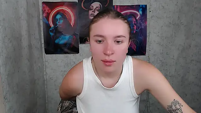 JuliaTopp  online show from 09-15-25, 07:36