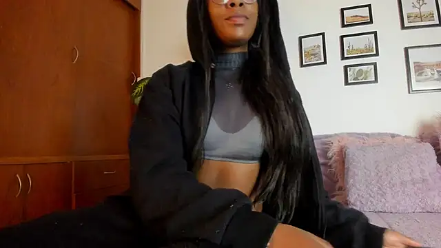 Coco joness online show from 11-13-25, 07:57