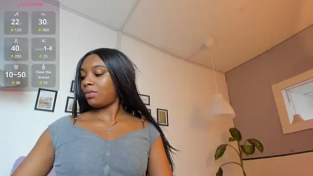 Coco joness online show from 11-21-25, 08:51