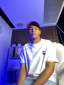 Snapshot of IsaacBlack_ chatting on 09-12-25, 04:34 IsaacBlack online show from 09-12-25, 04:34