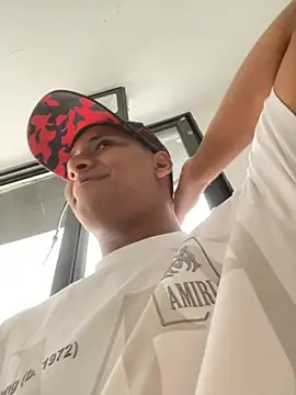 Snapshot of IsaacBlack_ chatting on 09-12-25, 10:43 IsaacBlack online show from 09-12-25, 10:43