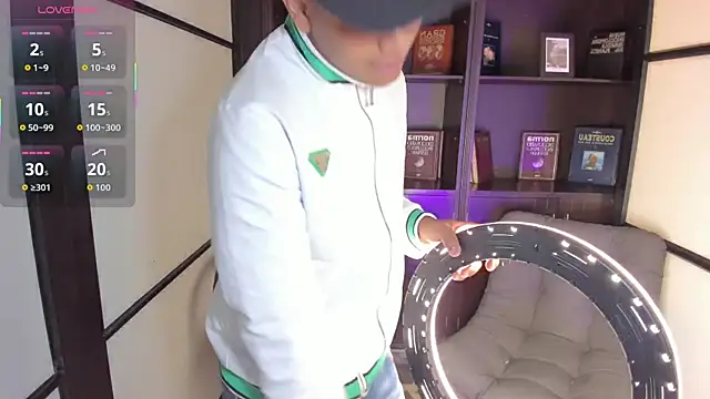 Snapshot of IsaacBlack_ chatting on 10-21-25, 04:35 IsaacBlack online show from 10-21-25, 04:35