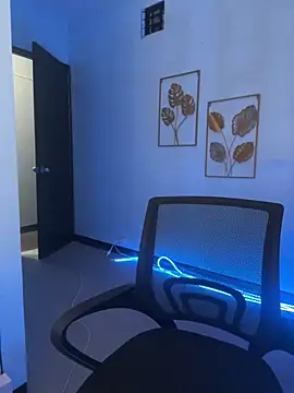 Snapshot of urcumjp chatting on 01-06-26, 05:16 urcumjp online show from 01-06-26, 05:16