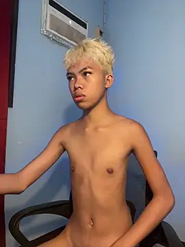 Snapshot of urcumjp chatting on 03-04-26, 02:50 urcumjp online show from 03-04-26, 02:50