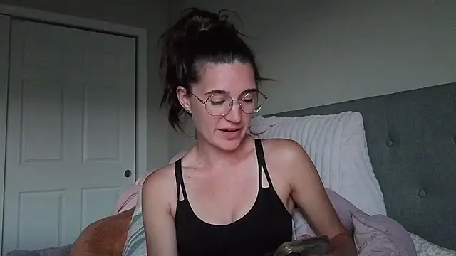 bambifarrina online show from 06-07-26, 01:32