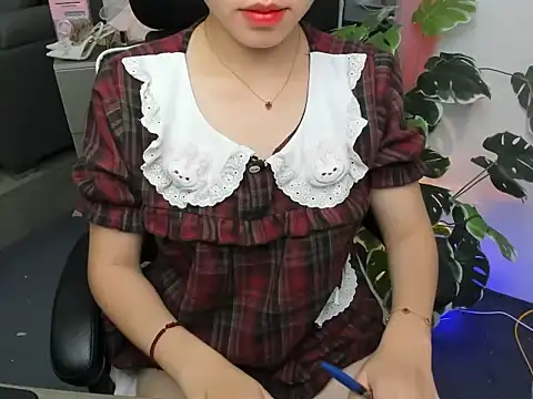 Xiao cute online show from 10-18-25, 03:13