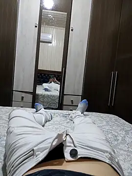 Snapshot of Gustavo198045 chatting on 10-26-25, 05:57 Gustavo198045 online show from 10-26-25, 05:57