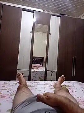 Gustavo198045 online show from 04-21-26, 01:42