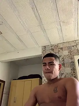 Snapshot of Novindot23cm chatting on 11-09-25, 04:49 Novindot23cm online show from 11-09-25, 04:49