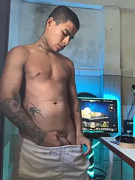 Snapshot of Novindot23cm chatting on 11-27-25, 05:37 Novindot23cm online show from 11-27-25, 05:37