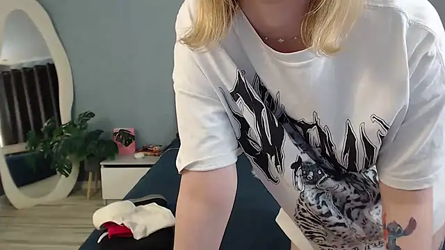 Natalee Love online show from 04-06-26, 04:46