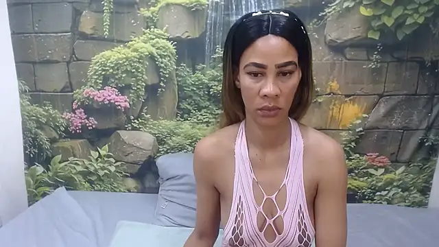 GlowGoddessxx online show from 06-26-26, 01:43