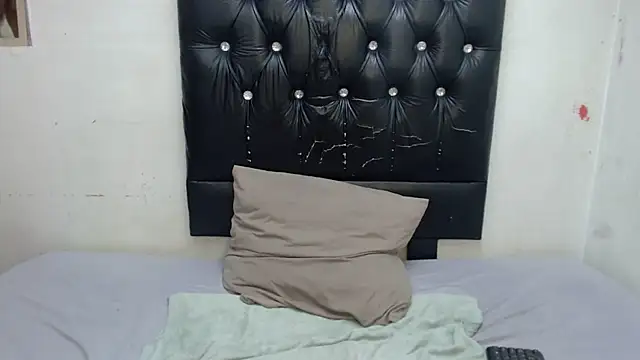 GlowGoddessxx online show from 07-28-26, 12:48