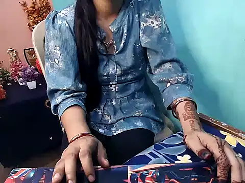 RIYA SOOD online show from 09-10-25, 06:57