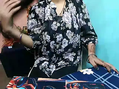 RIYA SOOD online show from 09-12-25, 05:29