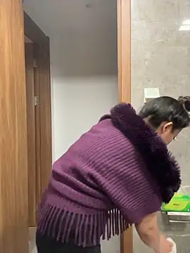 Snapshot of anna_yngs chatting on 10-02-25, 01:18 anna yngs online show from 10-02-25, 01:18