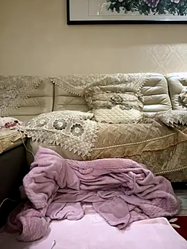 Snapshot of anna_yngs chatting on 10-17-25, 01:20 anna yngs online show from 10-17-25, 01:20