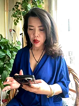 Snapshot of anna_yngs chatting on 11-06-25, 02:23 anna yngs online show from 11-06-25, 02:23