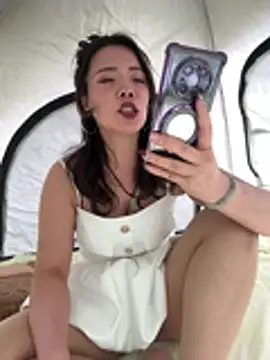 Snapshot of anna_yngs chatting on 04-26-26, 04:54 anna yngs online show from 04-26-26, 04:54