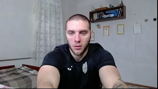 Jordan1Dior online show from 04-08-26, 08:36